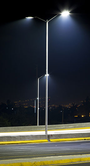 Lightpole-w.jpg